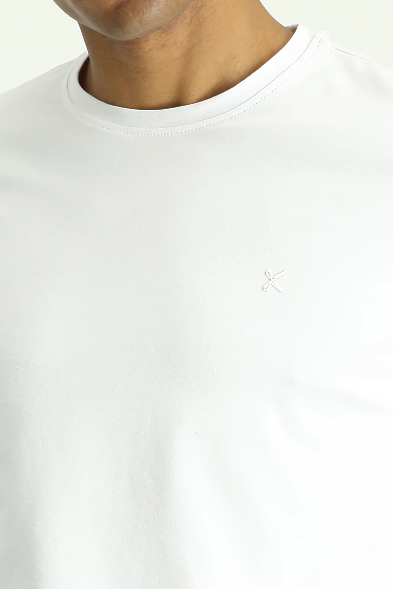 Beyaz Bisiklet Yaka Slim Fit Yumuşak Dokulu Pamuklu Likralı Esnek Tişört - Image 6