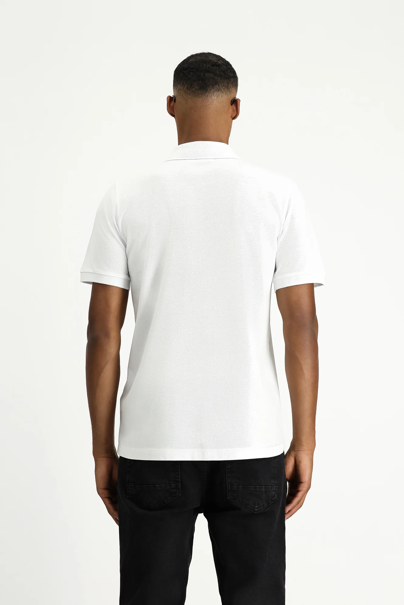 Beyaz Polo Yaka Regular Fit Nakışlı Pamuk Tişört - Image 4