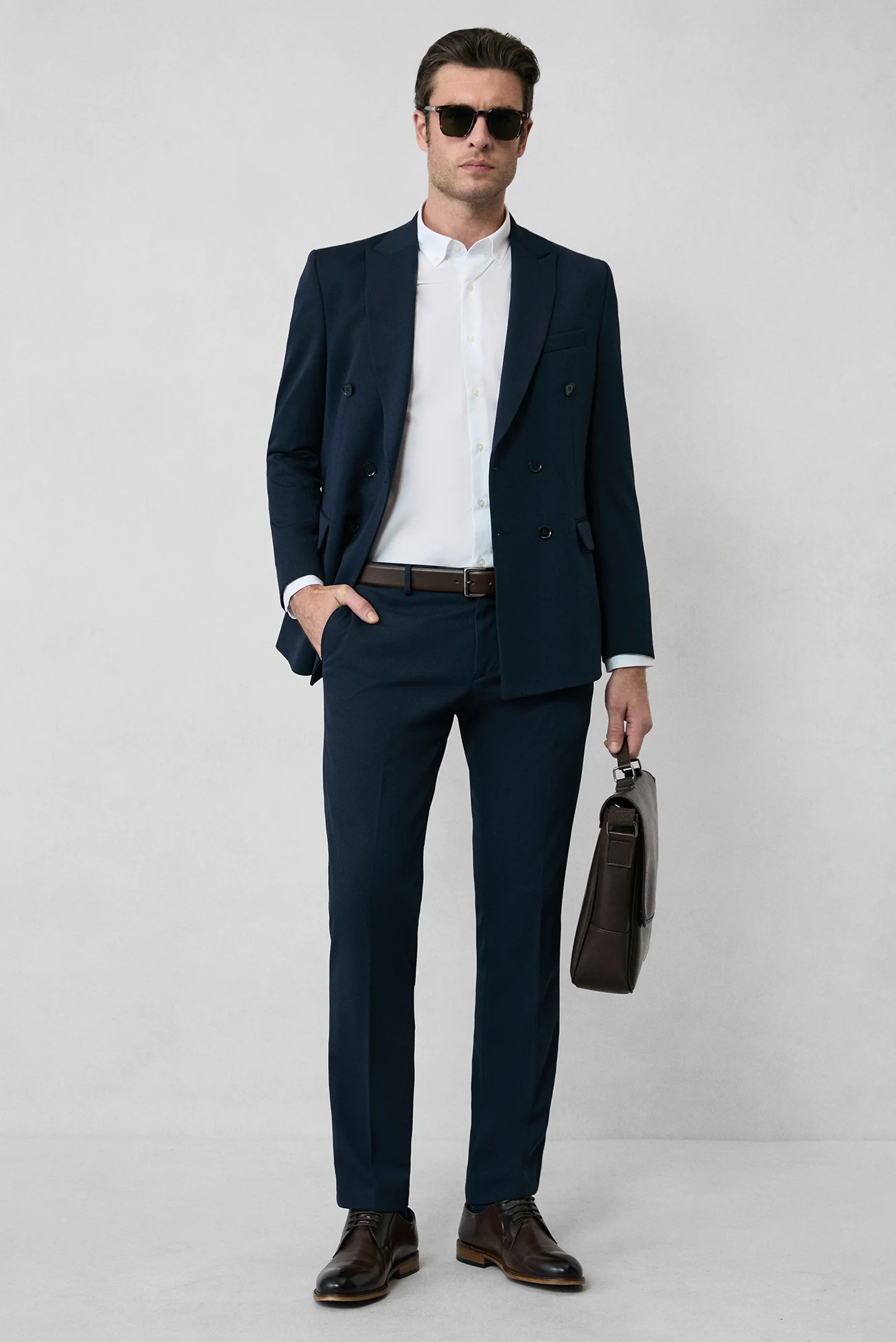 Beyaz Uzun Kol Regular Fit Düğmeli Yaka Pamuklu Non Iron Ütü Gerektirmeyen Gömlek - Image 5