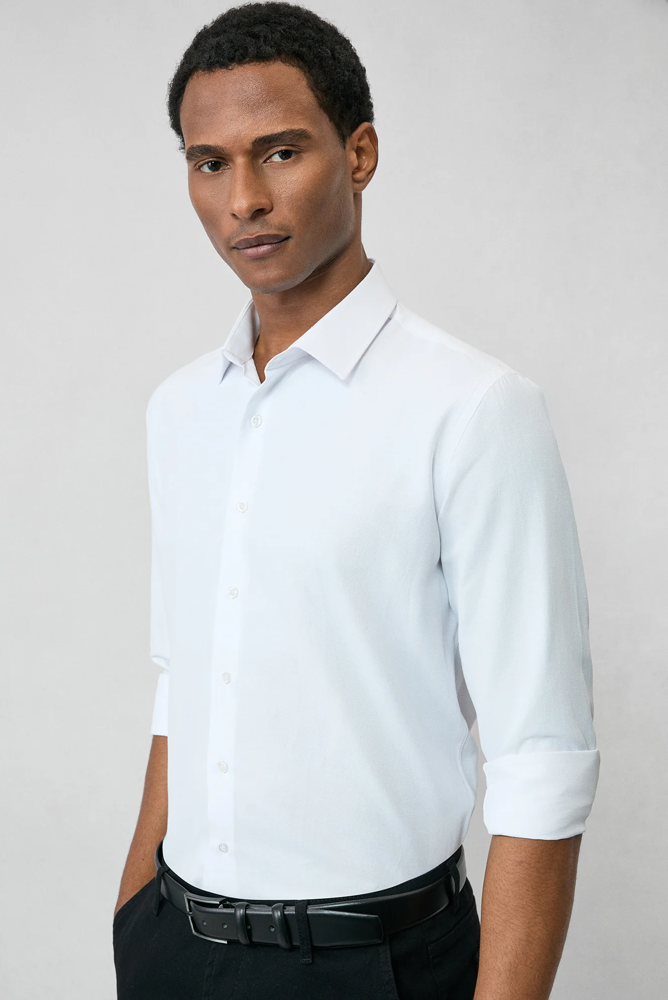 Beyaz Uzun Kol Slim Fit Klasik Yaka Pamuklu Kolay Ütülenebilir Oxford 4 Mevsim Gömlek - Image 3