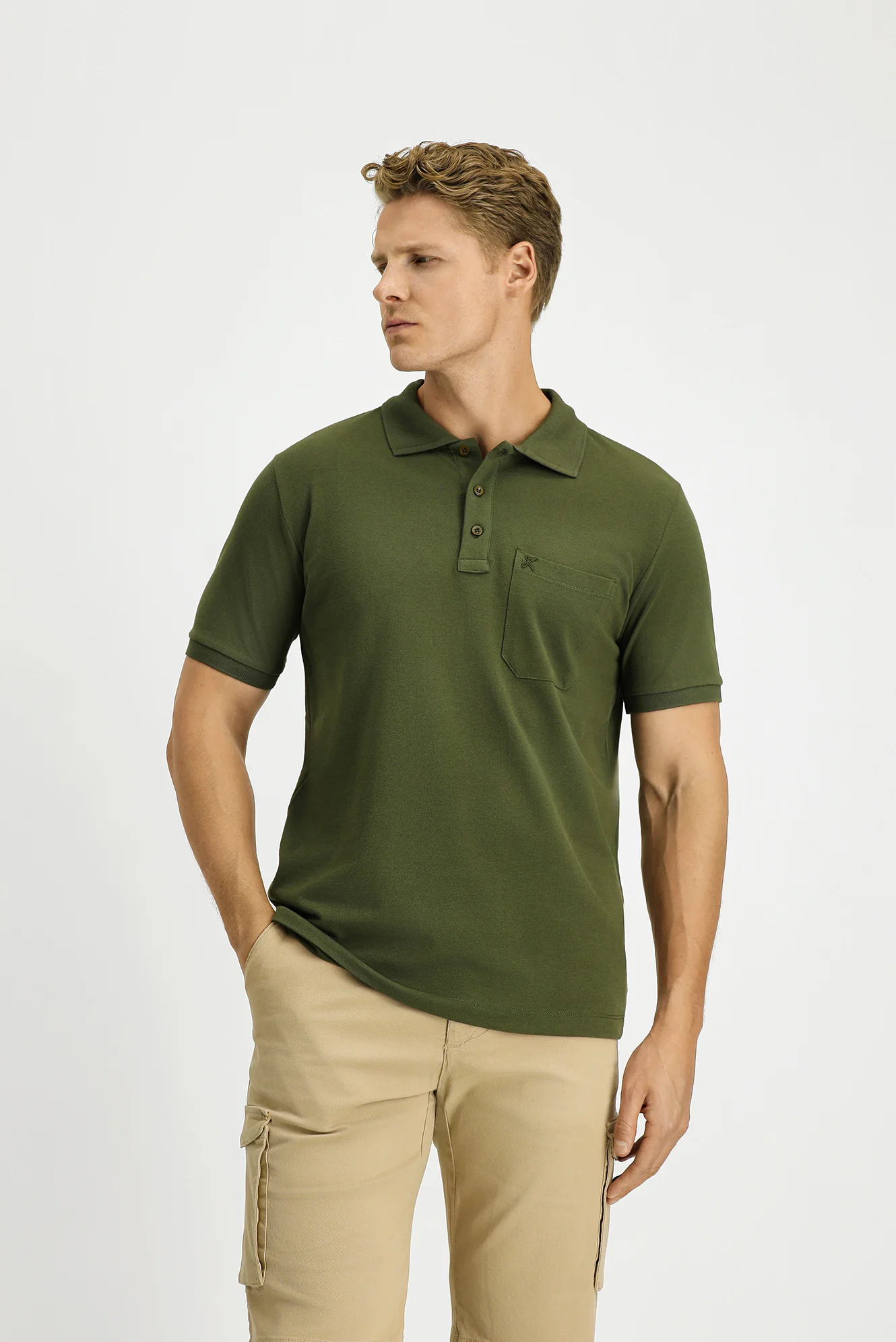 Orta Haki Regular Fit Pamuk Nakışlı Cepli Kıvrılmaz Polo Yaka Tişört - Image 3