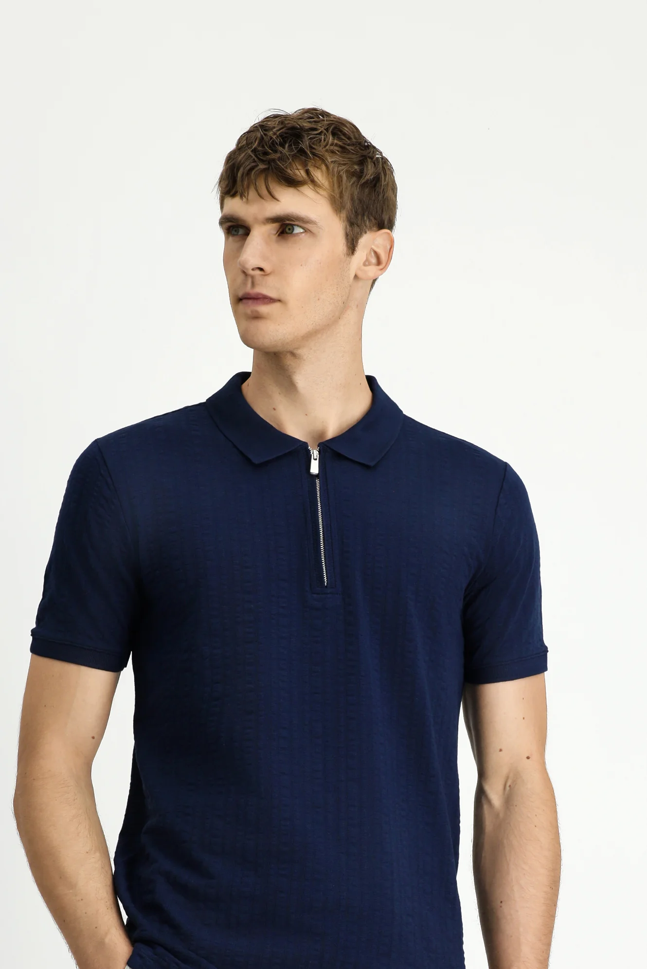 Orta Lacivert Slim Fit Dar Kesim Pamuk Desenli Fermuarlı Polo Yaka Tişört - Image 4