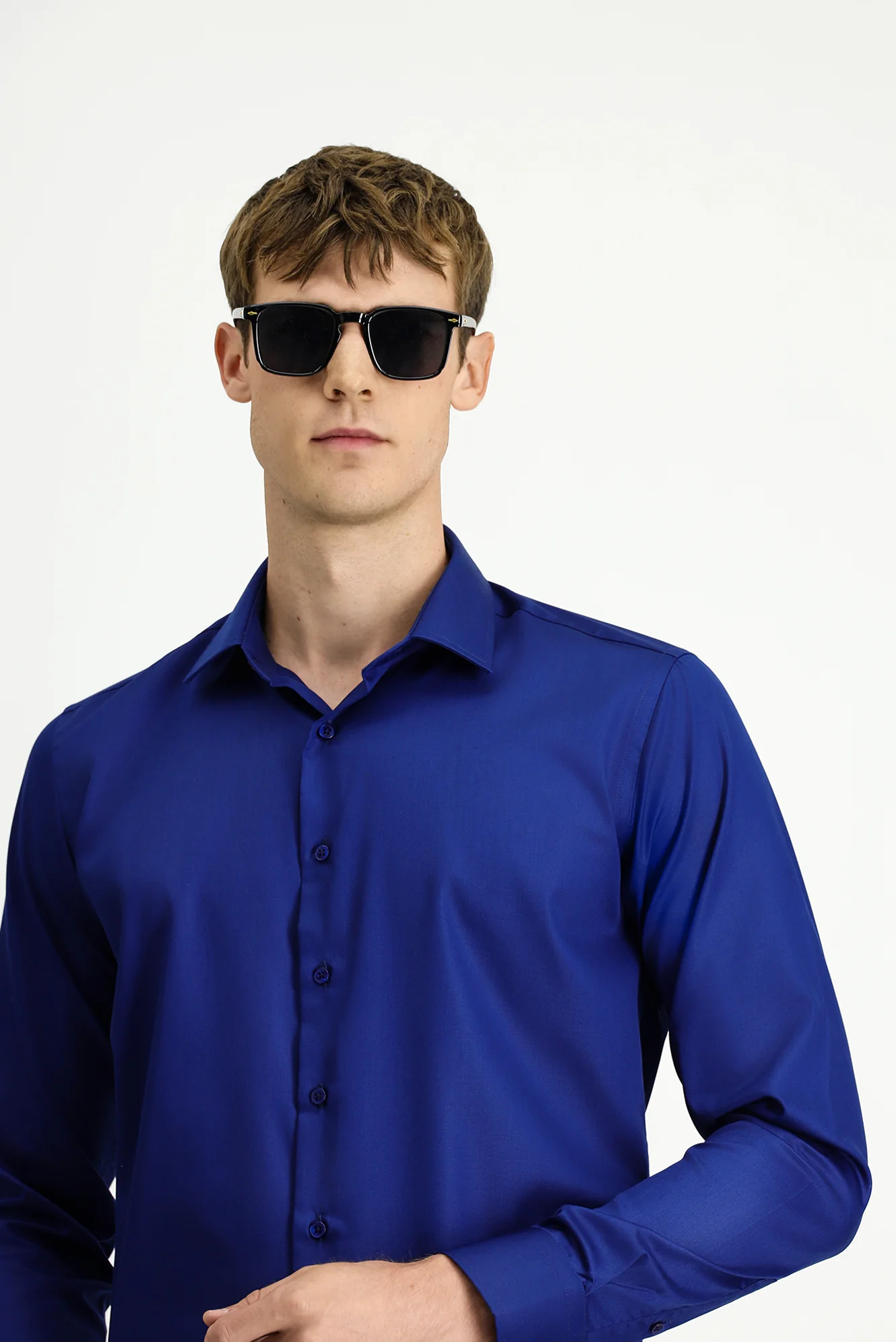 Orta Lacivert Uzun Kol Slim Fit Dar Kesim Klasik Non Iron Pamuklu Gömlek - Image 3
