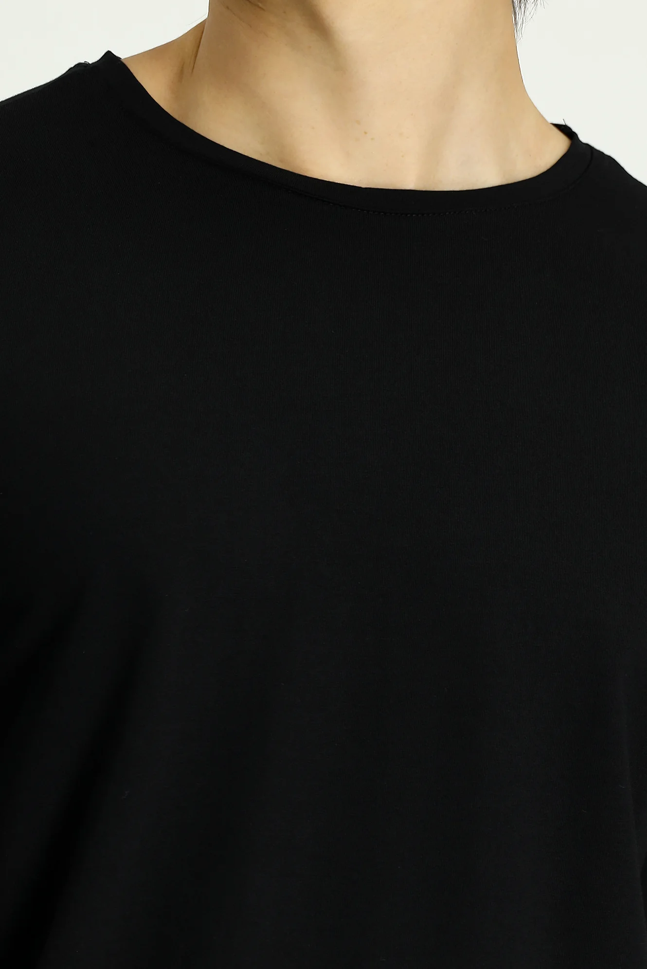 Siyah Bisiklet Yaka Slim Fit Dar Kesim Pamuklu Tişört - Image 4