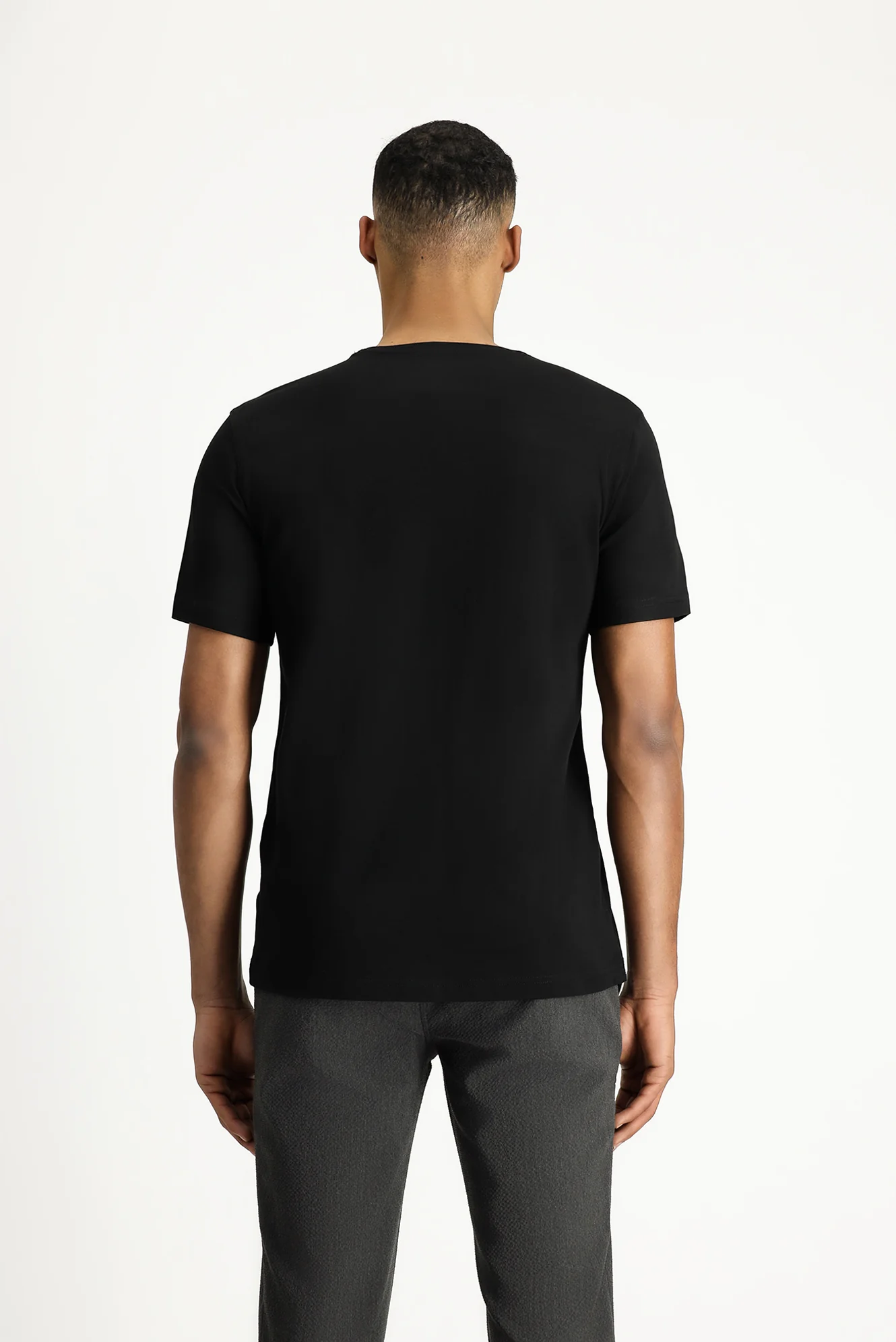 Siyah Bisiklet Yaka Slim Fit Yumuşak Dokulu Pamuklu Likralı Esnek Tişört - Image 5