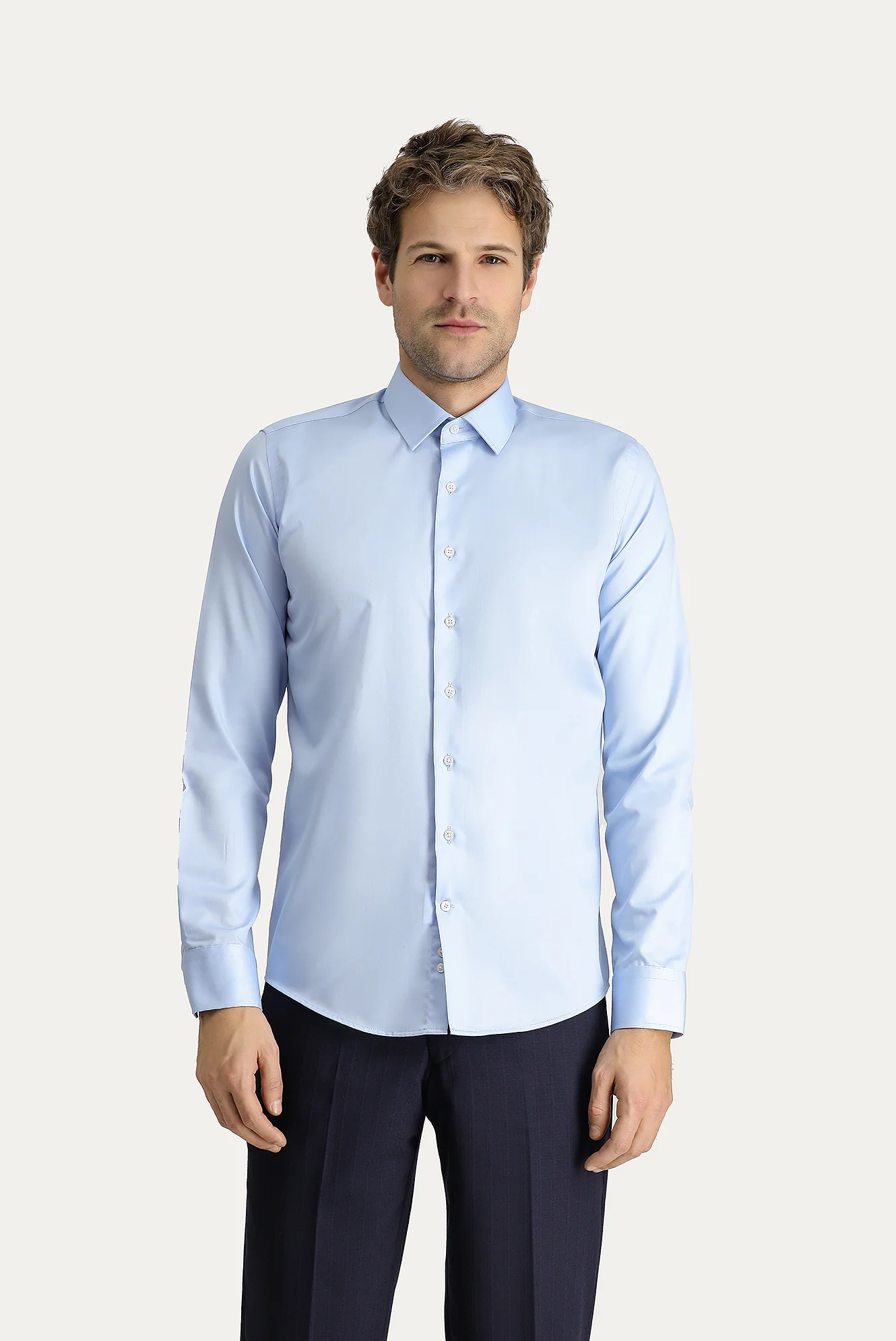 Uçuk Mavi Uzun Kol Slim Fit Dar Kesim Non Iron Klasik Pamuklu Gömlek - Image 3